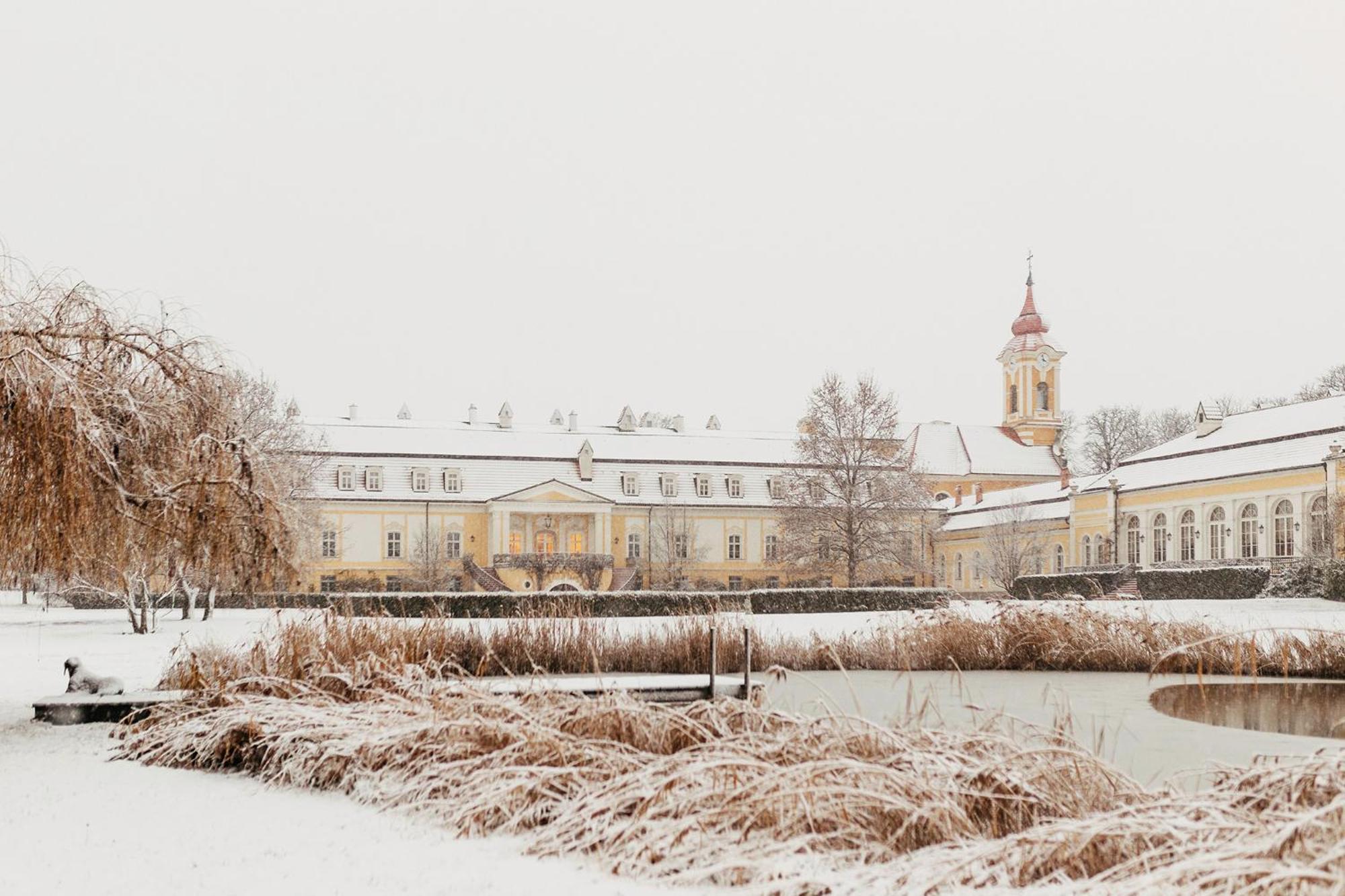 Hotel Chateau Bela エクステリア 写真
